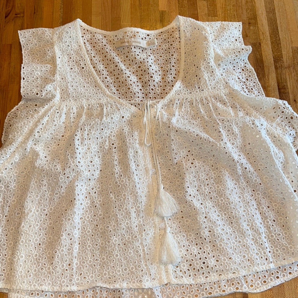 bishop + young White Eyelet Ruffle Top Large - Picture 2 of 7